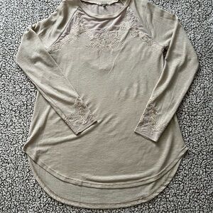 Gimmicks by BKE Beige Lace Long Sleeve Top